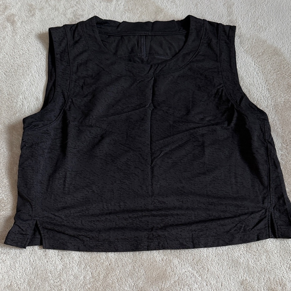 Lululemon black crop top
